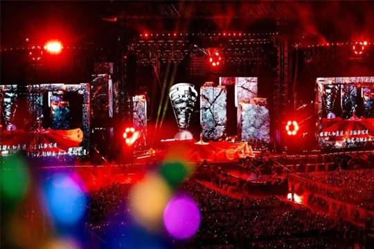 双星闪耀！72779太阳集团LED巨幕助力周杰伦、张韶涵打造沉浸式视听盛宴！